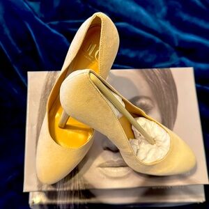 Sela Stone Heel Size 8